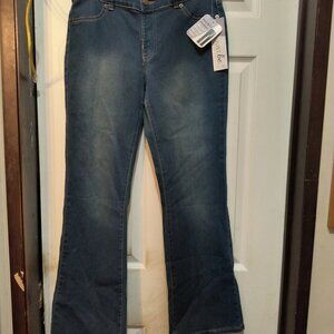 Women's Just Be Dark Wash Bootcut Stretch Jeans Medium NWT